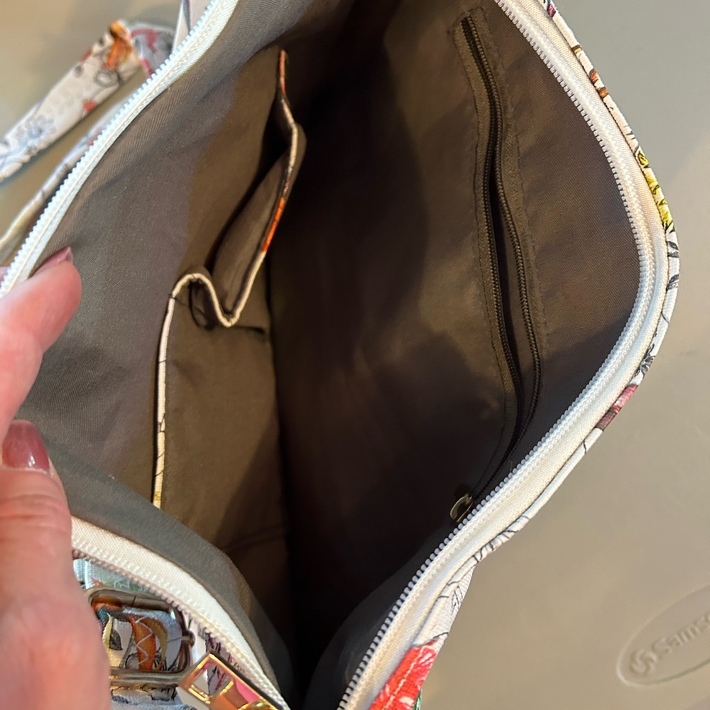 Two purses - Picture 2 of 3